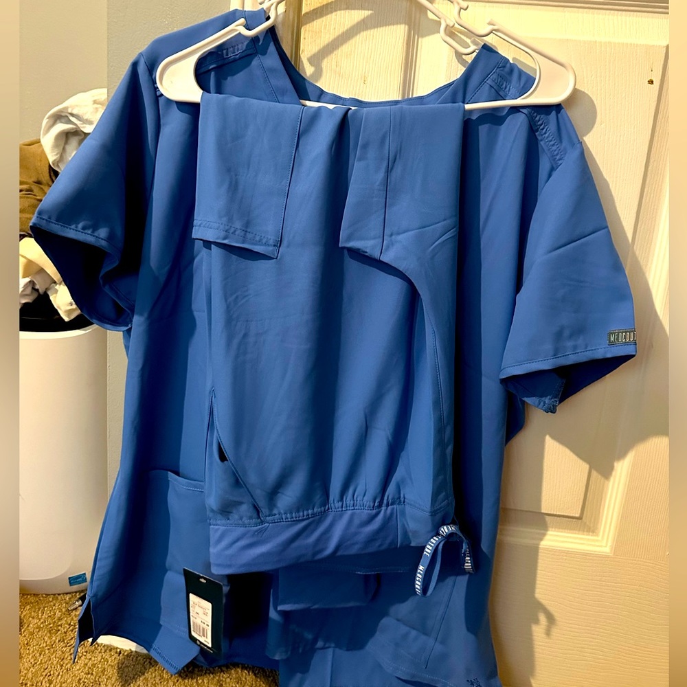 Insight by medcouture scrub set